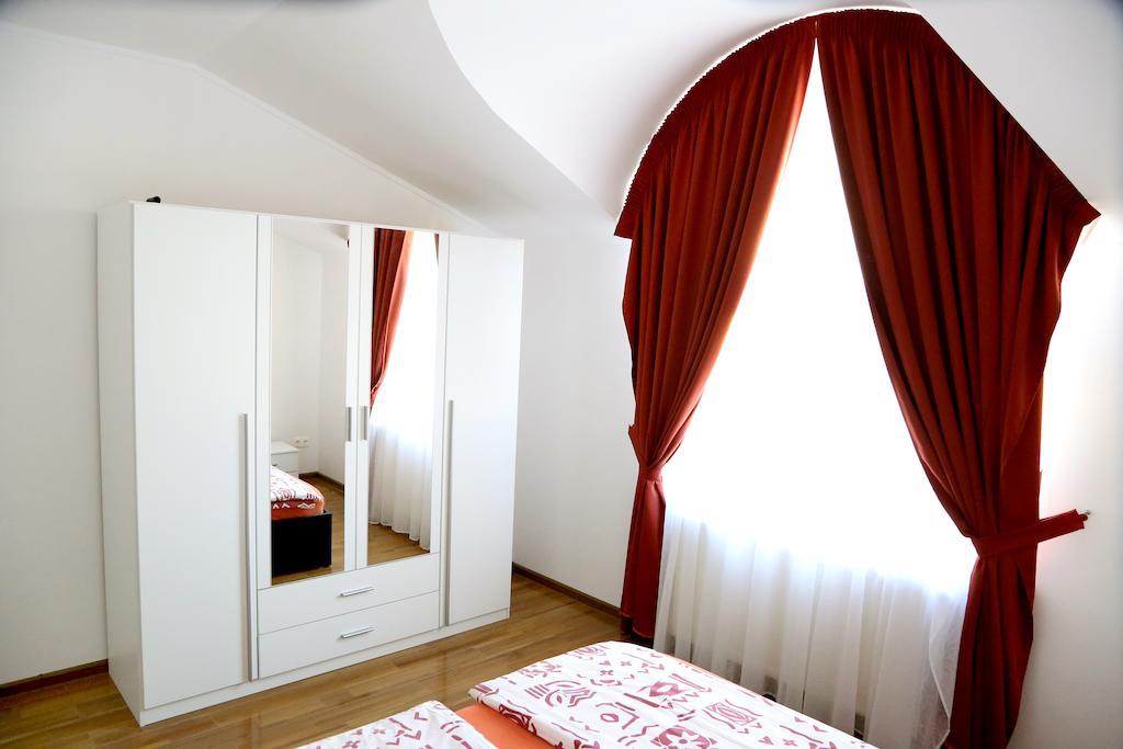 Vila Nona Apartment Sibiu Room photo